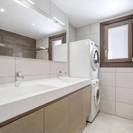 Neuf A Avec Wifi Et Parking - Fr-1-563-147 * Courchevel